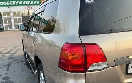 Toyota Land Cruiser 200, 2013 год, 4 050 000 рублей, 8 фотография