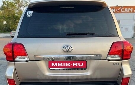 Toyota Land Cruiser 200, 2013 год, 4 050 000 рублей, 6 фотография