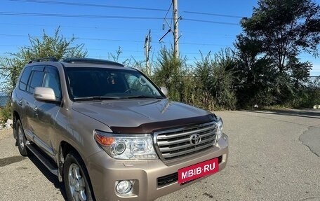 Toyota Land Cruiser 200, 2013 год, 4 050 000 рублей, 3 фотография