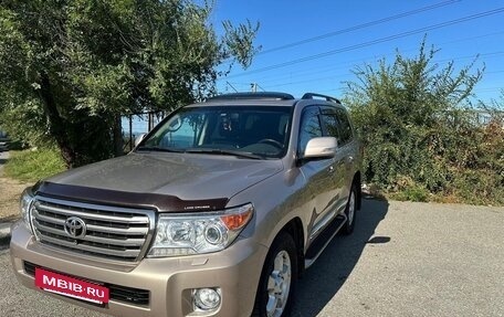 Toyota Land Cruiser 200, 2013 год, 4 050 000 рублей, 2 фотография
