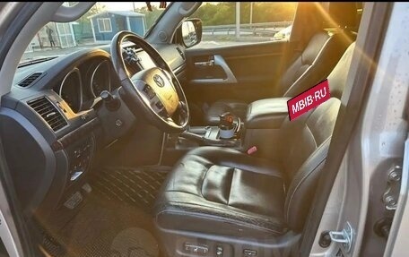 Toyota Land Cruiser 200, 2013 год, 4 050 000 рублей, 9 фотография
