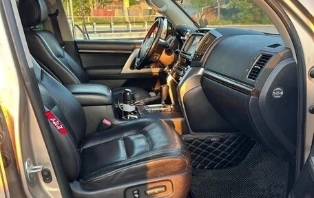 Toyota Land Cruiser 200, 2013 год, 4 050 000 рублей, 11 фотография