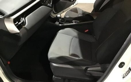 Toyota C-HR I рестайлинг, 2021 год, 1 600 000 рублей, 14 фотография