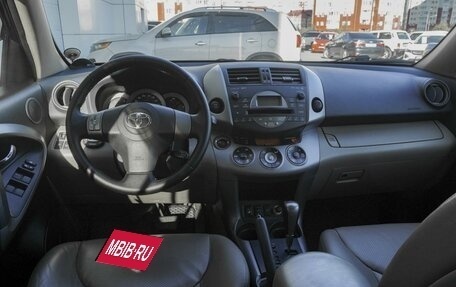 Toyota RAV4, 2007 год, 1 590 000 рублей, 6 фотография