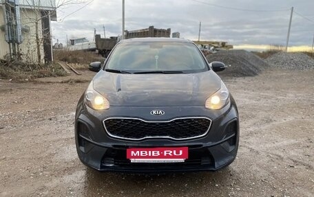 KIA Sportage IV рестайлинг, 2020 год, 2 090 000 рублей, 2 фотография