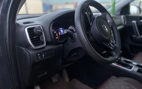 KIA Sportage IV рестайлинг, 2020 год, 2 090 000 рублей, 10 фотография