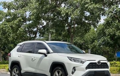 Toyota RAV4, 2021 год, 2 350 000 рублей, 1 фотография