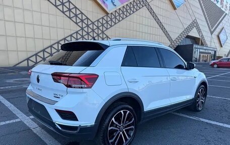 Volkswagen T-Roc I, 2022 год, 1 600 000 рублей, 5 фотография