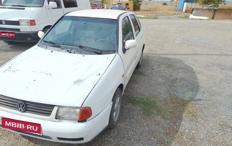 Volkswagen Polo III рестайлинг, 1998 год, 130 000 рублей, 1 фотография