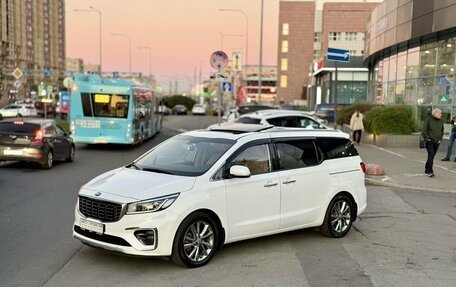 KIA Carnival III, 2019 год, 2 750 000 рублей, 1 фотография
