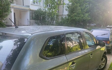 Mitsubishi Outlander III рестайлинг 3, 2013 год, 930 000 рублей, 6 фотография