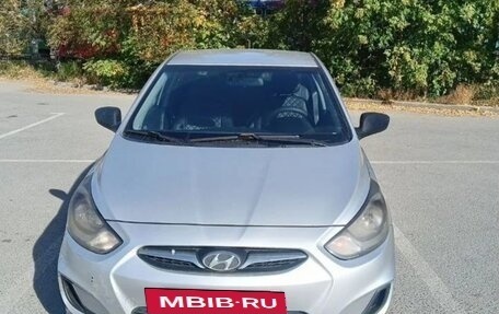 Hyundai Solaris II рестайлинг, 2013 год, 570 000 рублей, 11 фотография