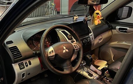 Mitsubishi Pajero Sport II рестайлинг, 2010 год, 2 000 000 рублей, 9 фотография