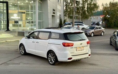 KIA Carnival III, 2019 год, 2 750 000 рублей, 6 фотография