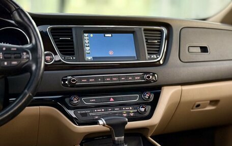 KIA Carnival III, 2019 год, 2 750 000 рублей, 13 фотография