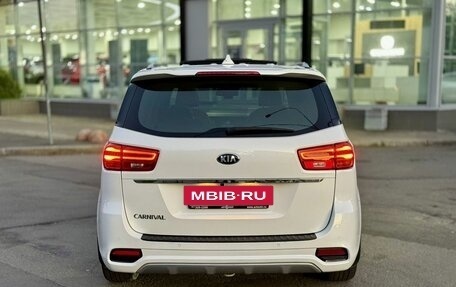 KIA Carnival III, 2019 год, 2 750 000 рублей, 5 фотография