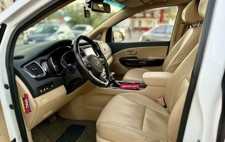 KIA Carnival III, 2019 год, 2 750 000 рублей, 10 фотография