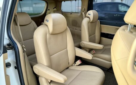 KIA Carnival III, 2019 год, 2 750 000 рублей, 23 фотография