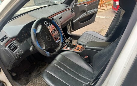 Mercedes-Benz E-Класс, 1998 год, 250 000 рублей, 5 фотография