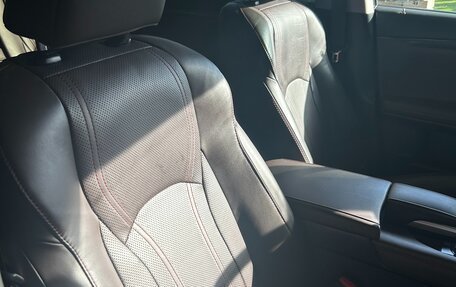 Lexus RX IV рестайлинг, 2021 год, 6 000 000 рублей, 2 фотография