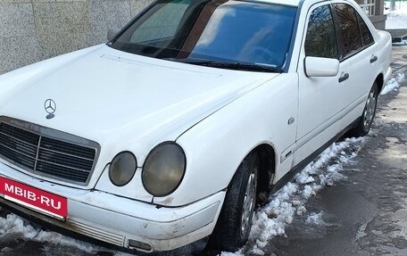Mercedes-Benz E-Класс, 1998 год, 250 000 рублей, 9 фотография