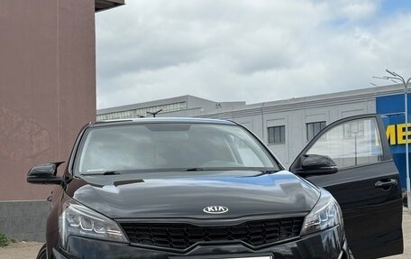 KIA Rio IV, 2021 год, 1 800 000 рублей, 2 фотография