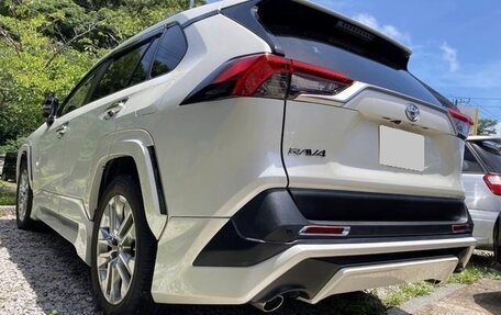 Toyota RAV4, 2022 год, 4 020 000 рублей, 8 фотография