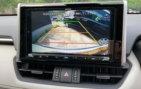 Toyota RAV4, 2022 год, 4 020 000 рублей, 21 фотография
