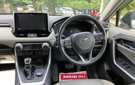 Toyota RAV4, 2022 год, 4 020 000 рублей, 17 фотография