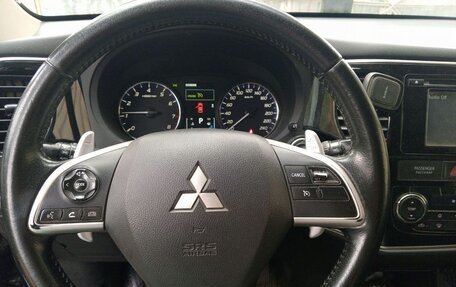 Mitsubishi Outlander III рестайлинг 3, 2014 год, 1 170 000 рублей, 9 фотография