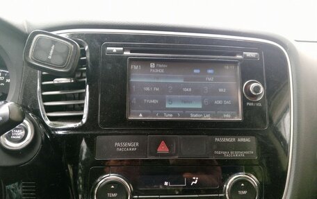 Mitsubishi Outlander III рестайлинг 3, 2014 год, 1 170 000 рублей, 8 фотография