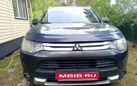 Mitsubishi Outlander III рестайлинг 3, 2014 год, 1 170 000 рублей, 23 фотография