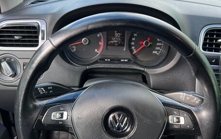 Volkswagen Polo VI (EU Market), 2016 год, 18 фотография