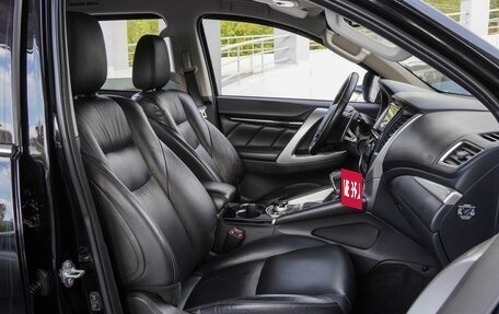Mitsubishi Pajero IV, 2019 год, 2 890 000 рублей, 8 фотография