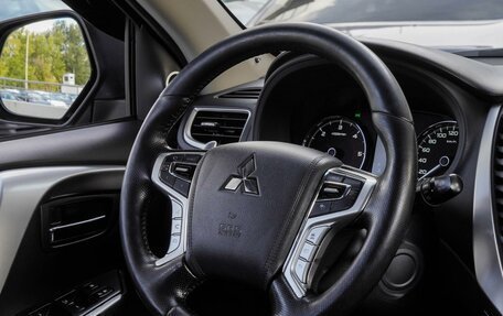 Mitsubishi Pajero IV, 2019 год, 2 890 000 рублей, 21 фотография