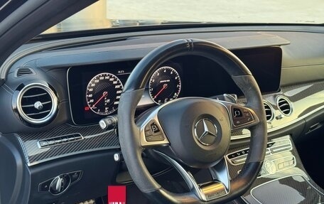 Mercedes-Benz E-Класс AMG, 2018 год, 4 500 000 рублей, 17 фотография
