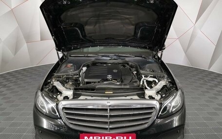 Mercedes-Benz E-Класс, 2019 год, 2 995 000 рублей, 11 фотография