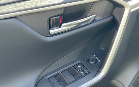 Toyota RAV4, 2025 год, 3 940 000 рублей, 13 фотография