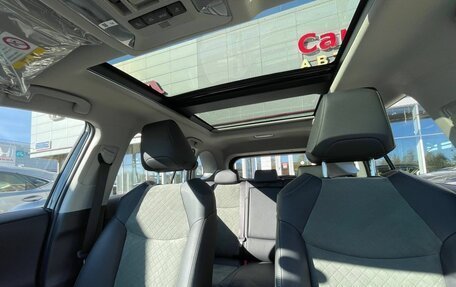 Toyota RAV4, 2025 год, 3 940 000 рублей, 25 фотография