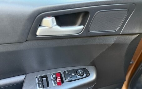 KIA Sportage IV рестайлинг, 2019 год, 2 135 000 рублей, 29 фотография