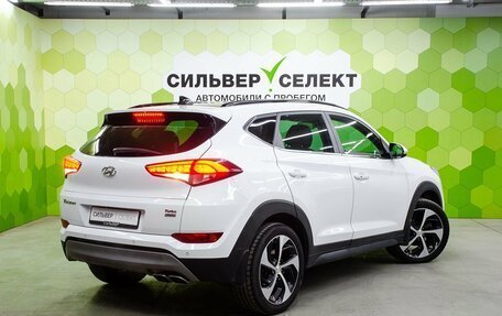 Hyundai Tucson III, 2017 год, 1 750 000 рублей, 2 фотография