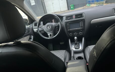 Volkswagen Jetta VI, 2013 год, 850 000 рублей, 7 фотография