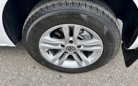 Volkswagen Caravelle T5, 2012 год, 1 920 000 рублей, 4 фотография