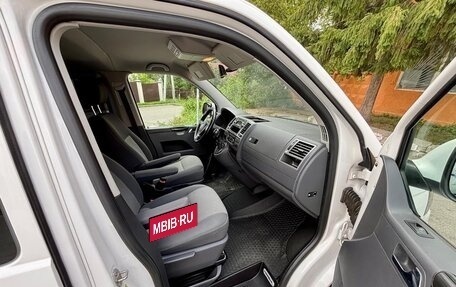 Volkswagen Caravelle T5, 2012 год, 1 920 000 рублей, 8 фотография