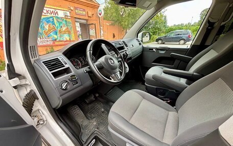 Volkswagen Caravelle T5, 2012 год, 1 920 000 рублей, 15 фотография