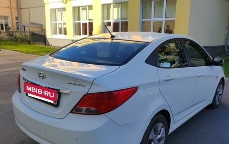 Hyundai Solaris II рестайлинг, 2015 год, 670 000 рублей, 5 фотография