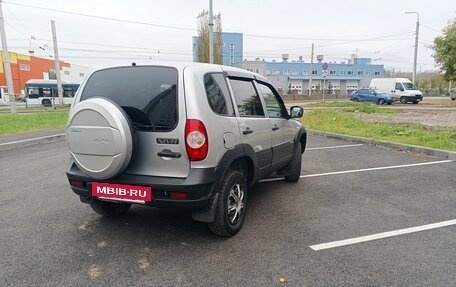 Chevrolet Niva I рестайлинг, 2017 год, 675 000 рублей, 6 фотография