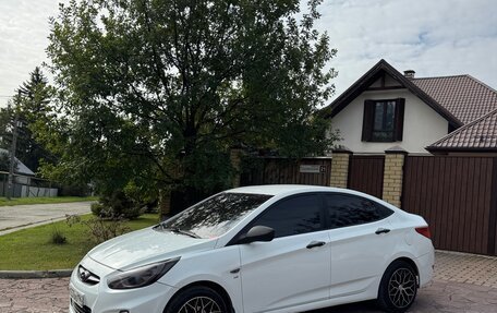 Hyundai Solaris II рестайлинг, 2014 год, 850 000 рублей, 3 фотография