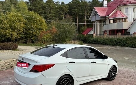 Hyundai Solaris II рестайлинг, 2014 год, 850 000 рублей, 5 фотография