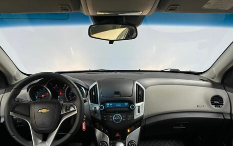 Chevrolet Cruze II, 2013 год, 978 000 рублей, 12 фотография